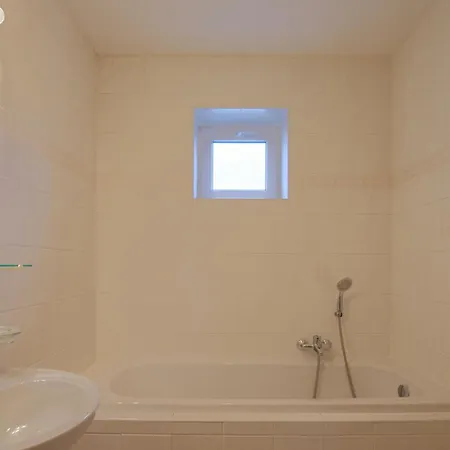 Jitrenka Hotel 3*