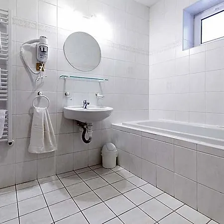 Jitrenka Hotel 3*